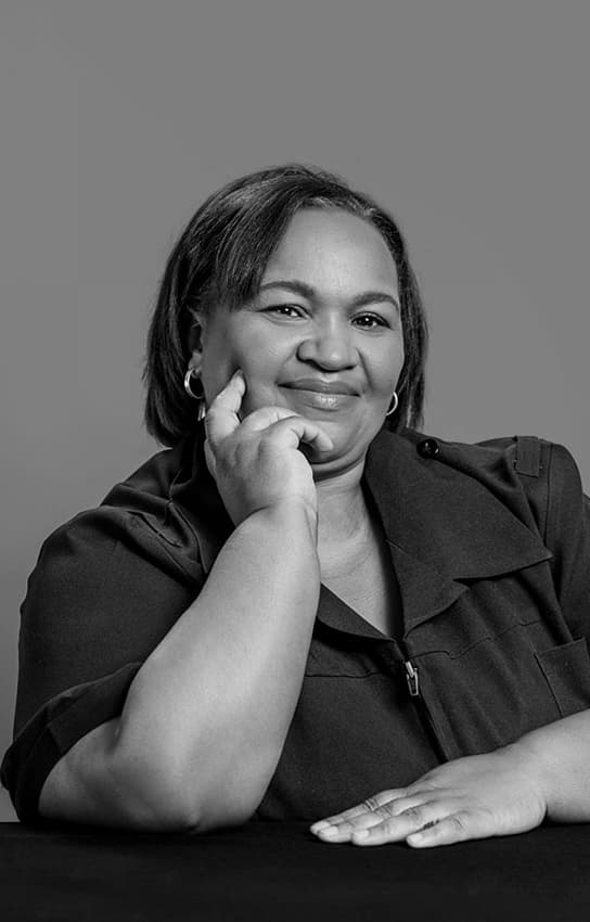 AAG Portrait_web 30
